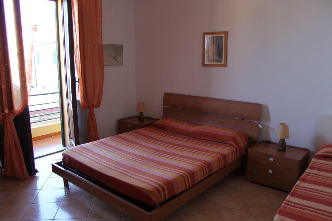 La Casetta In Piazza Porto Santo Stefano  Ngoại thất bức ảnh